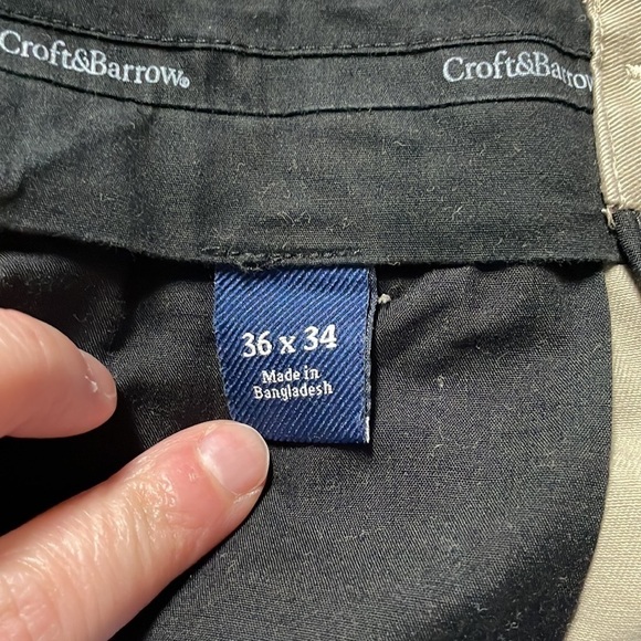 Croft & Barrow men’s size 36x34 khaki - Picture 3 of 4